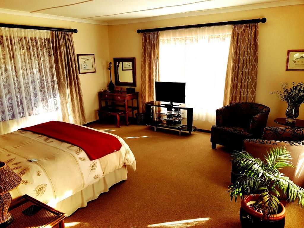 Thatchings Bed And Breakfast Nottingham Road Exteriér fotografie