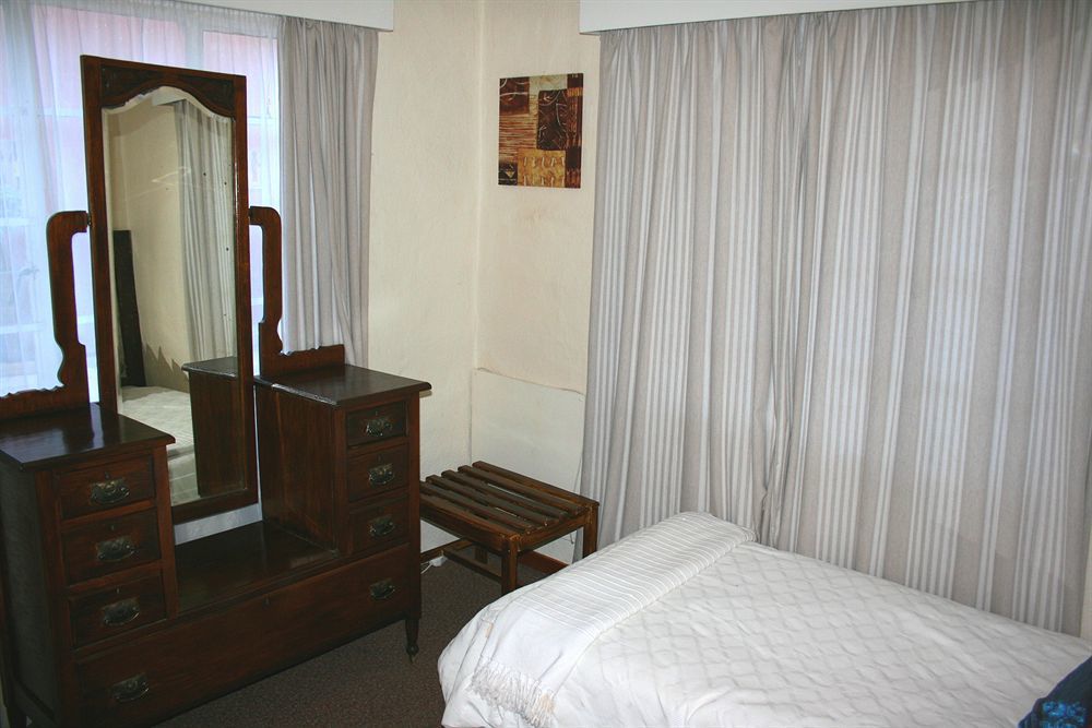 Thatchings Bed And Breakfast Nottingham Road Exteriér fotografie